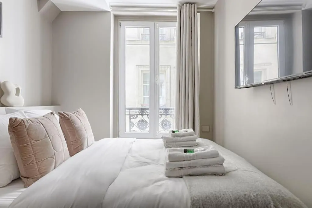 Prestige Luxury Flat 2Br 6P - Champ-Elysees Paris 0*,  France