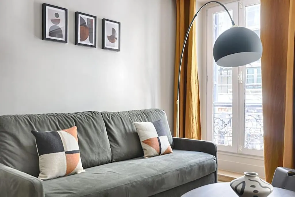 Prestige Luxury Flat 2Br 6P - Champ-Elysees Paris 0*,  Frankrike